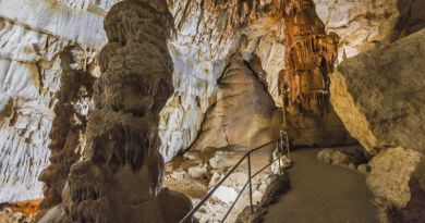 Экскурсии в `Мраморная пещера` из села Молочного